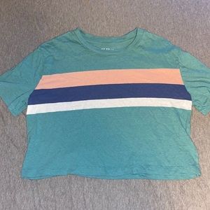 Woman’s Aero cropped tee